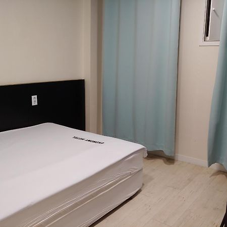 Ekonomy Hotel Gumi Extérieur photo
